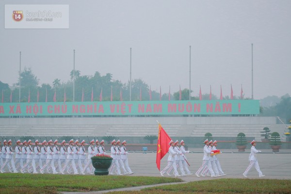 Chùm ảnh: Lễ chào cờ ở Quảng trường Ba Đình trong ngày đầu tiên của Năm mới 2