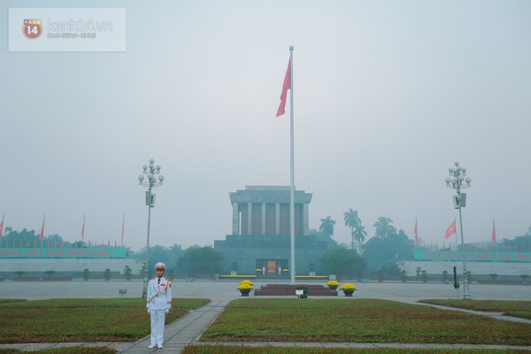 Chùm ảnh: Lễ chào cờ ở Quảng trường Ba Đình trong ngày đầu tiên của Năm mới 17