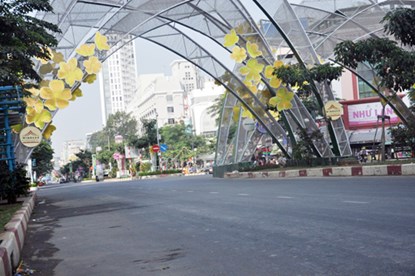 Hà Nội, Sài Gòn bình yên sáng đầu năm 18