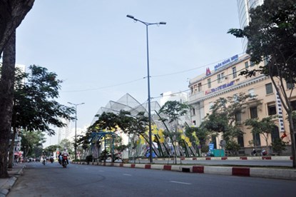 Hà Nội, Sài Gòn bình yên sáng đầu năm 19