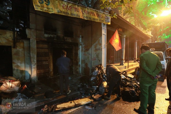 Hà Nội: Cháy nhà ngay trung tâm khu vực Bờ Hồ trong đêm 1