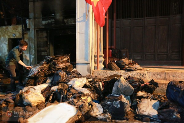 Hà Nội: Cháy nhà ngay trung tâm khu vực Bờ Hồ trong đêm 2