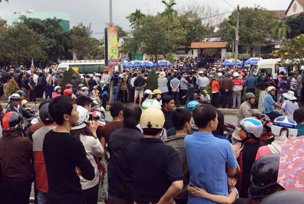Hàng nghìn người đưa tiễn ông Nguyễn Bá Thanh 6