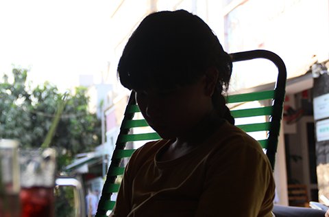 Hiệu trưởng, gi&aacute;o vi&ecirc;n ở đ&acirc;u khi con t&ocirc;i bị đ&aacute;nh d&atilde; man? 2