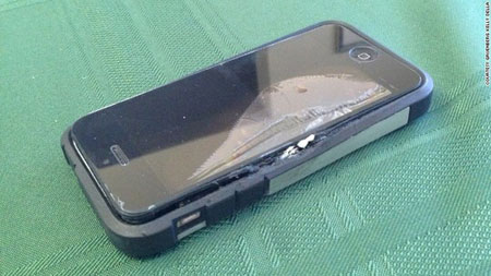 Kinh hoàng iPhone 5c phát nổ khiến một người bị bỏng nặng 1