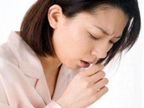 Người phụ nữ cứ ho l&agrave; đ&aacute;i dầm 1