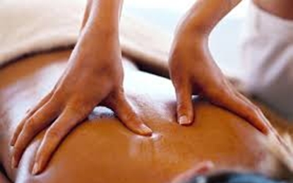 Mê massage giá bèo, các quý ông sa vào bẫy của "bầy yêu nữ" 1