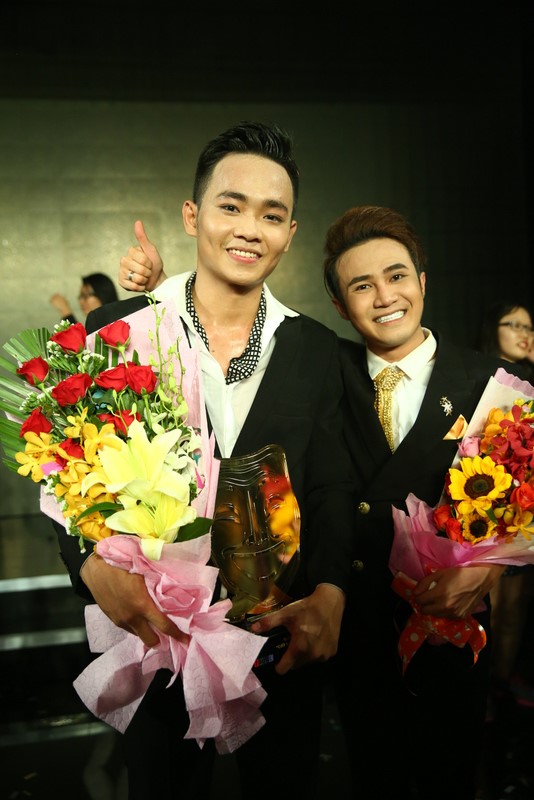 cười xuyên việt
