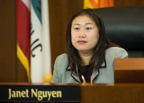 Chân dung người phụ nữ gốc Việt giành ghế ở thượng viện Mỹ qua ảnh 1