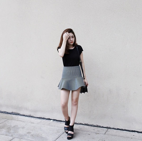 Những thiếu nữ Việt xinh đẹp "sốt xình xịch" trên Instagram 5 Những thiếu nữ Việt xinh đẹp "sốt xình xịch" trên Instagram 5