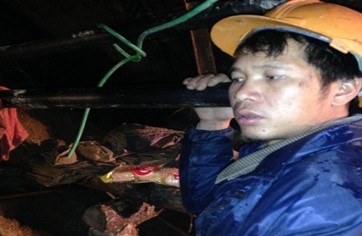  Bốn ngày nghẹt thở giải cứu 12 công nhân sập hầm Đạ Dâng qua ảnh 9