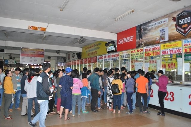 Không mua được vé xe Phương Trang, hàng trăm người phẫn nộ 5