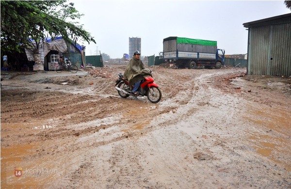 Hà Nội: Bùn đất ngập đường vành đai tiềm ẩn nhiều nguy cơ tai nạn 2