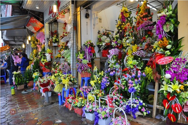 Mưa rét, cửa hàng hoa tươi vắng khách trong ngày Quốc tế Phụ nữ 3