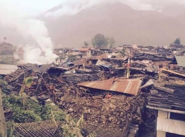 Xúc động cuộc sống của bé gái 5 tuổi sau trận động đất ở Nepal_6