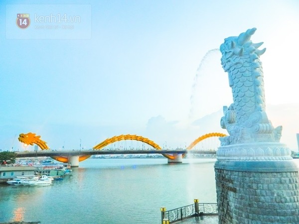 Cận cảnh tượng cá chép hóa rồng nặng 200 tấn phun nước ở Đà Nẵng_4