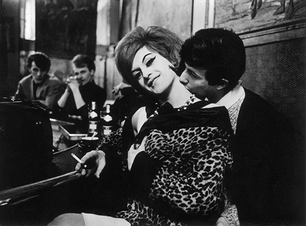 Vẻ đẹp mê hoặc của những phụ nữ chuyển giới ở Paris thập niên 50-60_3