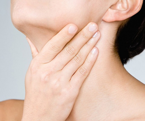 9 cách chữa trị đau họng đơn giản mà hiệu quả 1