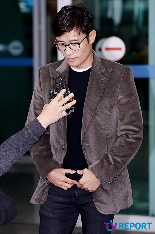 Lee Byung Hun lần đầu xuất hiện sau scandal tình - tiền 7