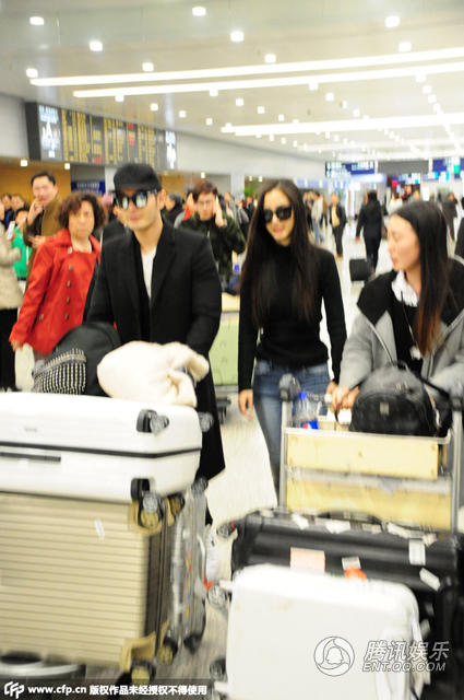 Huỳnh Hiểu Minh v&agrave; Angelababy đi nghỉ tuần trăng mật sớm 7