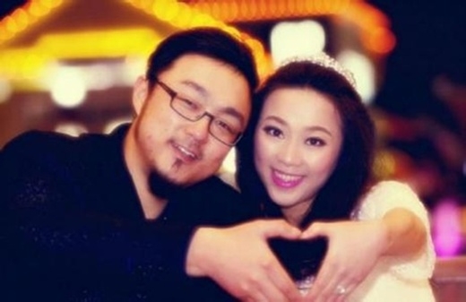 Ca sĩ Trung Quốc và vợ bầu qua đời vì tai nạn giao thông thảm khốc  2