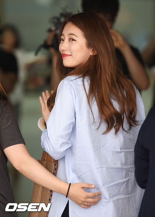 Bạn gái Lee Min Ho giản dị vẫn cực nổi bật tại sân bay 5