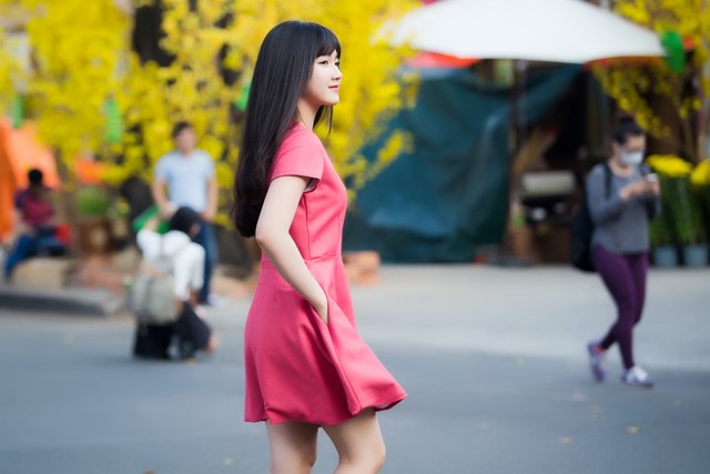 Hot girl S&agrave;i Th&agrave;nh đẹp rạng rỡ dưới sắc mai v&agrave;ng 9
