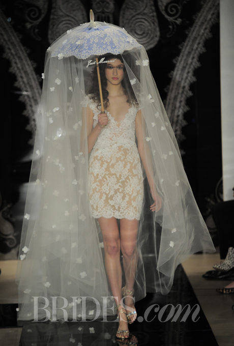 Những xu hướng váy cưới mới nhất tại Tuần lễ thời trang 2014 26