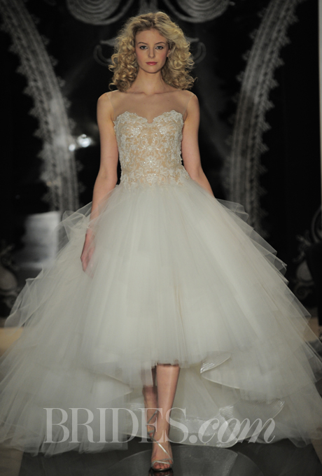 Những xu hướng váy cưới mới nhất tại Tuần lễ thời trang 2014 29