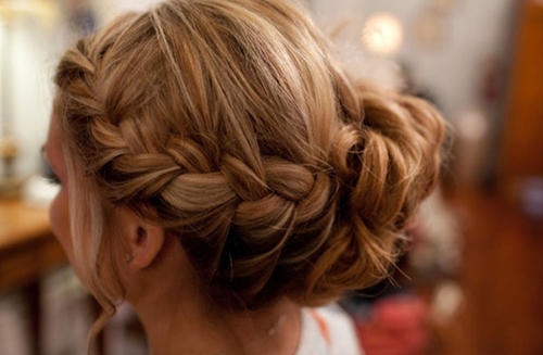 Hướng dẫn 3 kiểu tóc mùa hè tuyệt đẹp cho cô dâu 10