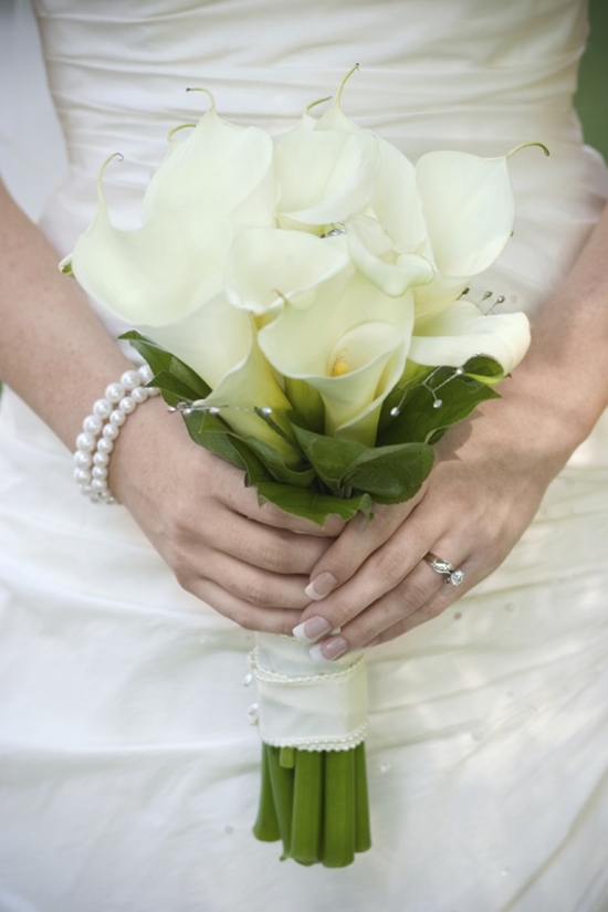 Chọn hoa cưới giúp cô dâu rạng rỡ hơn những ngày mưa 12