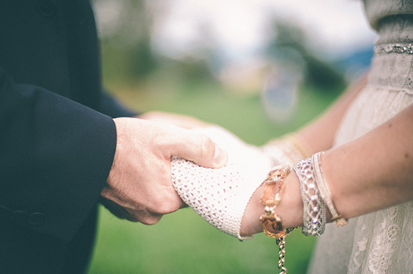 Những mẫu găng tay cô dâu tuyệt đẹp cho đám cưới mùa thu 4