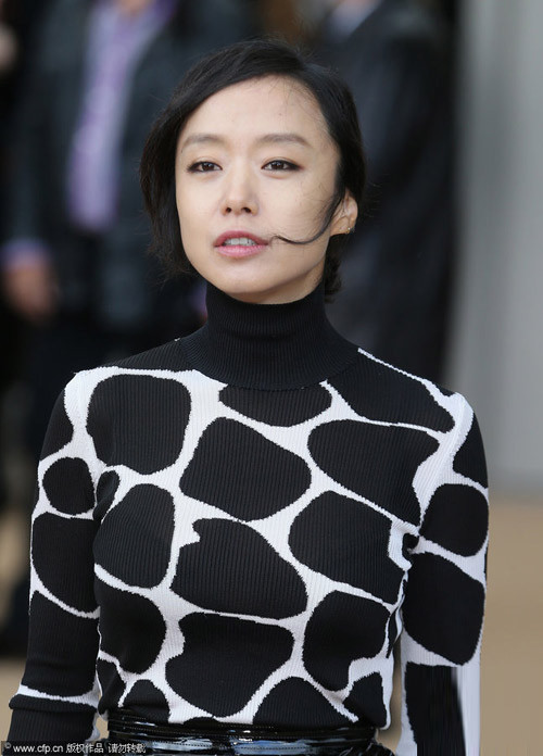 Lee Young Ae, Dương Mịch, Lâm Chí Linh nổi bật tại Tuần lễ thời trang 16