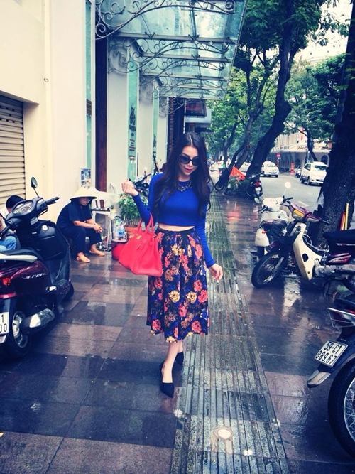 Sao Việt giản dị và trẻ trung bất ngờ trong street style tuần qua 19