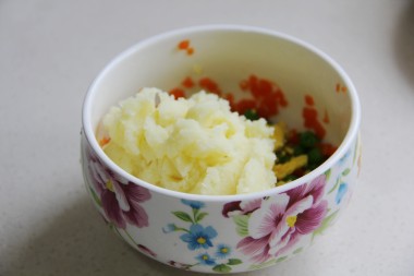 Món ngon cho bé: Khoai tây nghiền cuộn rong biển 9