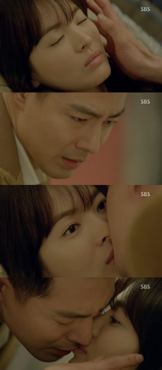 Những mỹ nam từng chiếm được nụ hôn của Song Hye Kyo