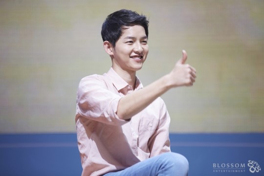 song joong ki cạo đầu trong phim mới