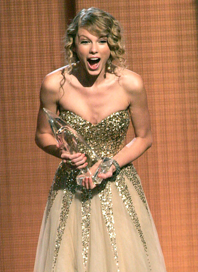 Những biểu cảm ngạc nhiên không thể quên của Taylor Swift 2