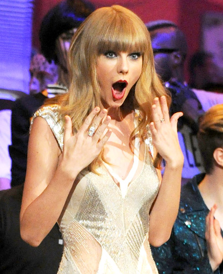 Những biểu cảm ngạc nhiên không thể quên của Taylor Swift 9