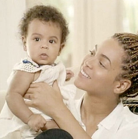 Beyonce lần đầu khoe con gái 13 tháng tuổi với báo chí 1