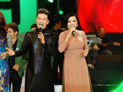 Mới đầu năm, 