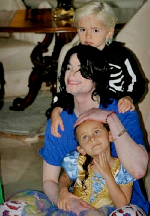 Tiết lộ loạt ảnh Michael Jackson hạnh phúc bên các con  7