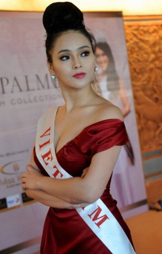 Lại Hương Thảo nhí nhảnh trước lễ khai mạc Miss World 2013 3