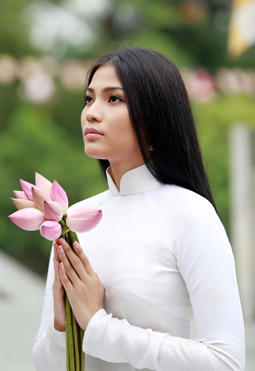 Con đường tỏa sáng của Trương Thị May trước thềm Hoa hậu hoàn vũ 15