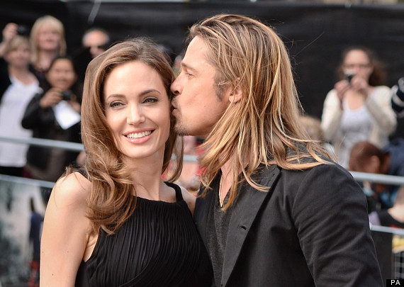 Brad Pitt - Angelina Jolie: 10 năm đường tới đám cưới trong mơ 10