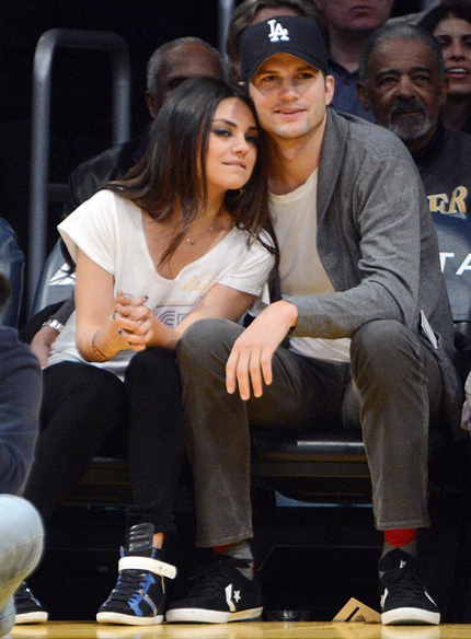 Mila Kunis và  Ashton Kutcher tiết lộ kế hoạch đám cưới 2