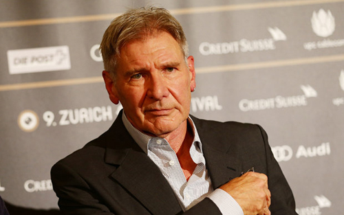Tài tử Harrison Ford bị gãy chân nghiêm trọng khi quay 