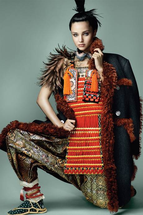 Miranda Kerr hóa thân thành Geisha trên Vogue Nhật 2