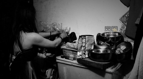 Xót xa chuyện đời diễn viên đóng thế cảnh khỏa thân 2