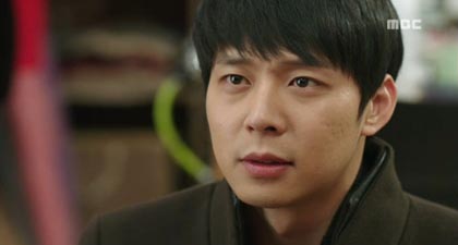Park Yoochun cầu h&ocirc;n Yoon Eun Hye cực l&atilde;ng mạn 1